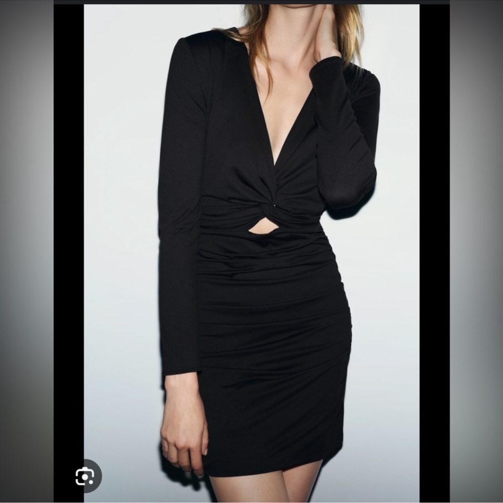 NWT ZARA Short Black Dres with Ruching Size L